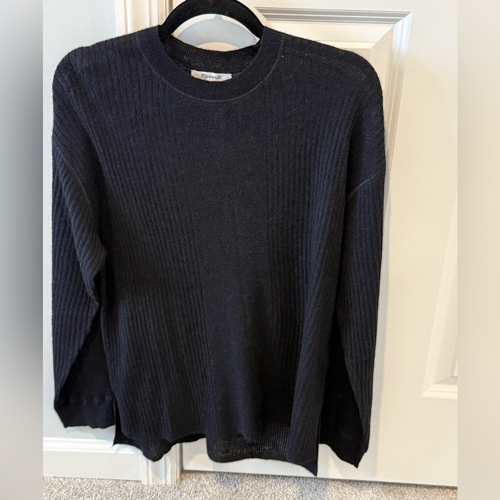 Madewell Women’s charcoal gray sweater size small NWT!